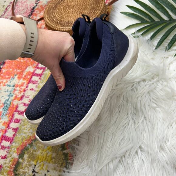 Clarks Navy Blue Lightweight Slip On Casual Knit Sneaker 9 - Picture 6 of 10